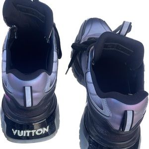 Only 3-4 used shoes